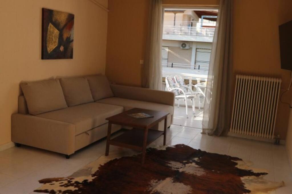 Anestis Apartment Акрата Екстериор снимка