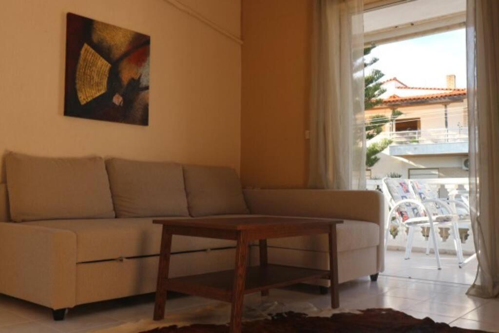 Anestis Apartment Акрата Екстериор снимка