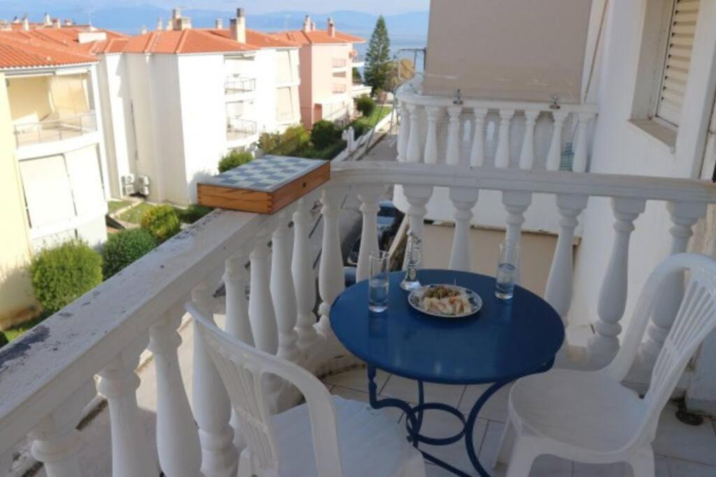 Anestis Apartment Акрата Екстериор снимка
