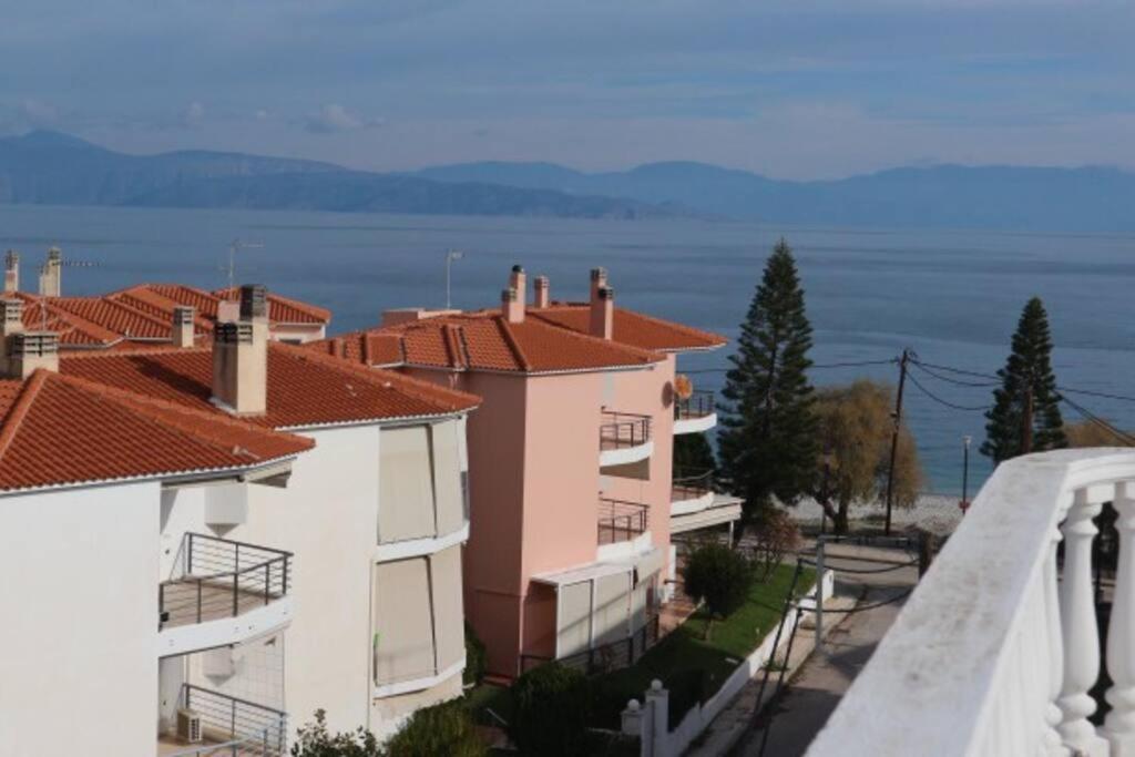 Anestis Apartment Акрата Екстериор снимка