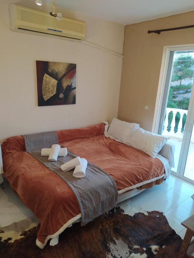 Anestis Apartment Акрата Екстериор снимка